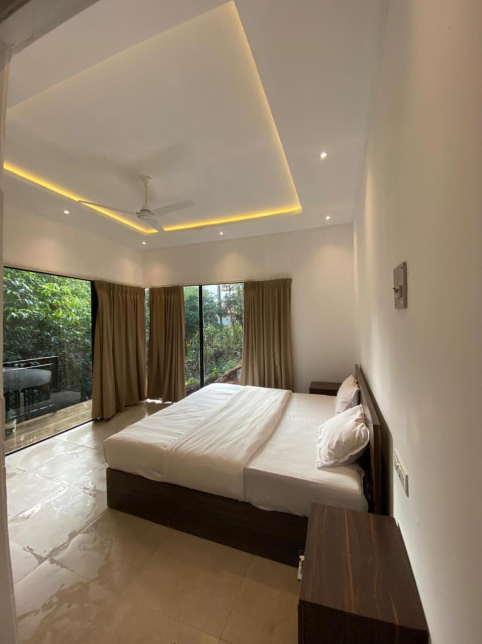 Bed and Breakfast Misty Hideout Kakkadampoyil Exterior foto