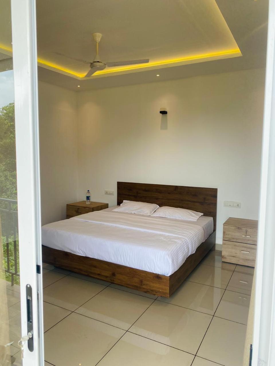 Bed and Breakfast Misty Hideout Kakkadampoyil Exterior foto