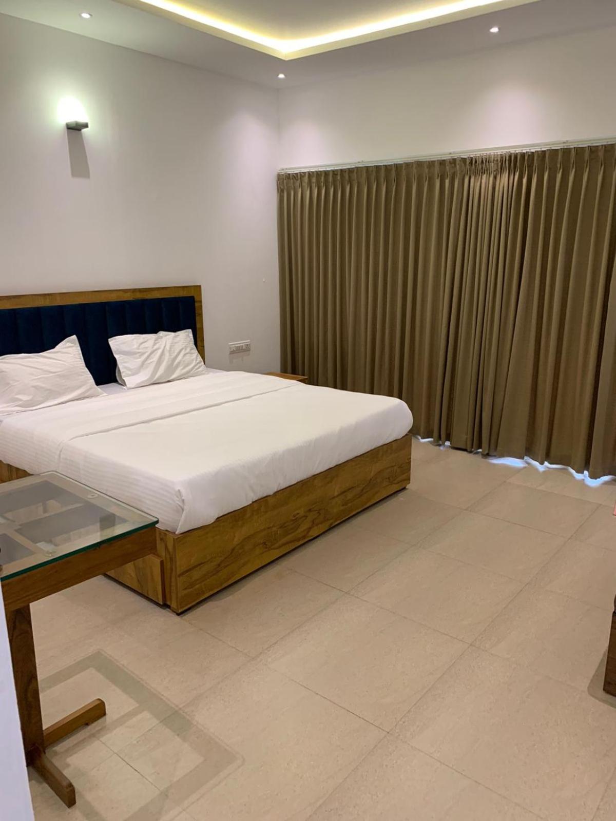 Bed and Breakfast Misty Hideout Kakkadampoyil Exterior foto
