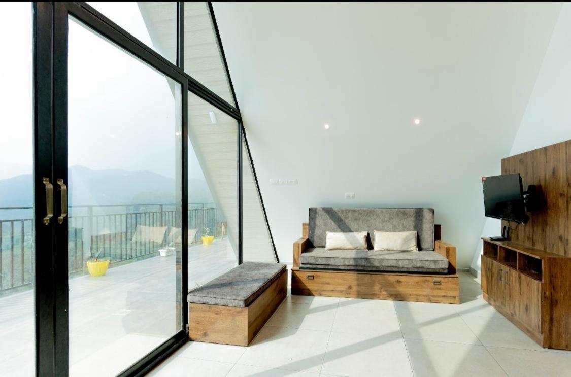 Bed and Breakfast Misty Hideout Kakkadampoyil Exterior foto