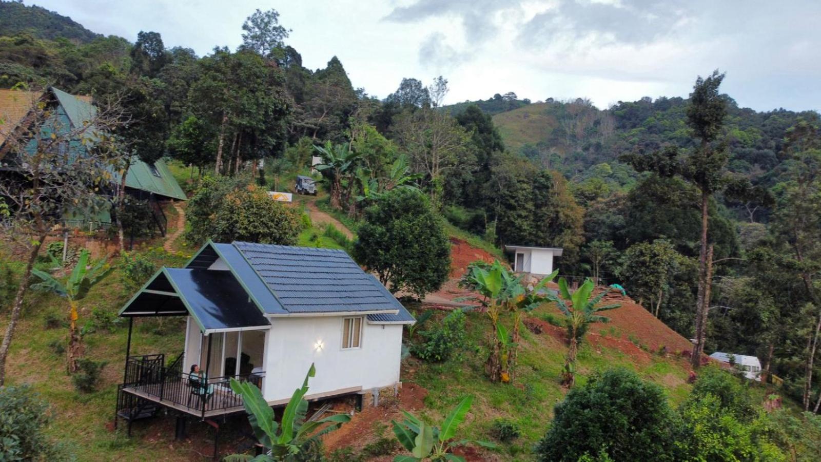 Bed and Breakfast Misty Hideout Kakkadampoyil Exterior foto