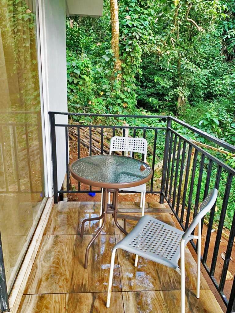 Bed and Breakfast Misty Hideout Kakkadampoyil Exterior foto