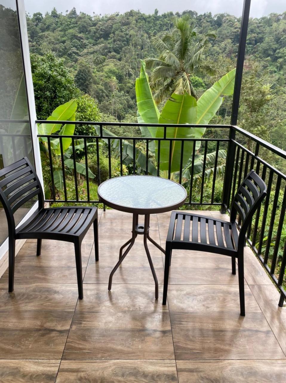 Bed and Breakfast Misty Hideout Kakkadampoyil Exterior foto